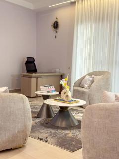 Spacious 2BR with Scenic Views & Soaking Tub in Muyenga - 2