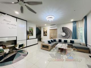 Sungai Long Party Bungalow 45 Pax - 20 Cars - Karaoke & Games - 3km to UTAR - 2