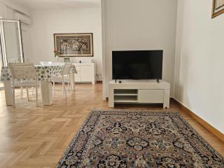 Rosy House - 8