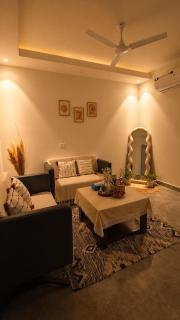 Citylight Stay, 1bhk, Balcony, near 32nd Avenue - 0