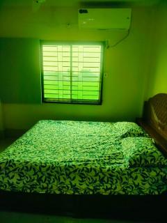 Holiday House - 8