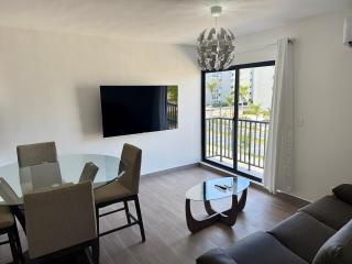 Bash Royale Luxe 3BR Condo 4 SmartTV Balcony - 7