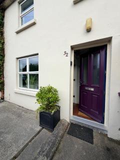 Town House with Free Parking - 5