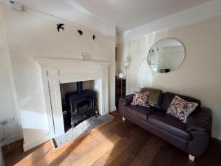 Town House with Free Parking - 3