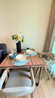 The Astra Luxury Condo near old town - 5