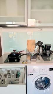 The Astra Luxury Condo near old town - 4