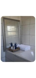 Sami Suite 1 - 1