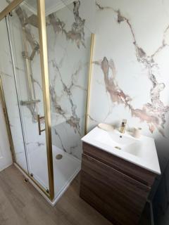 Elegant 2-BDR Flat in Glasgow - Sleeps 4 - Parking - 3
