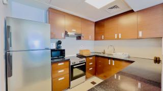 Urban Oasis 1BR Apartment in Gate Towers - 6