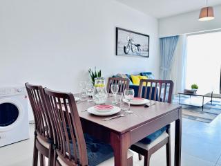 Urban Oasis 1BR Apartment in Gate Towers - 7