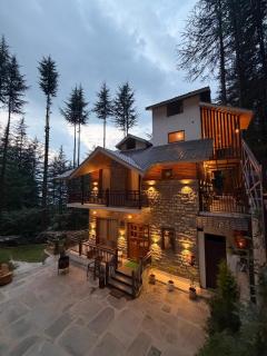 Castle Wood Resort and Spa - 0