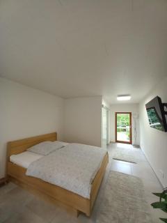 Ferienwohnung und Appartment Roersch - 8
