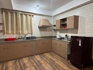 Sera Loft - 2 Min walk to MG Marg - 6