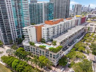 Midtown Muse -Walkable Cozy amenity bldg w parking - 7