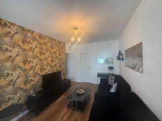 Cozy Ivory Studio - 6