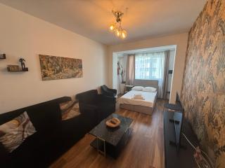 Cozy Ivory Studio - 9