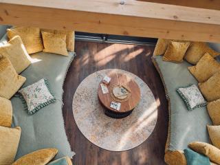 Modern cottage, views and a jacuzzi - 7