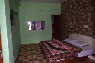 Durga Hotel & Restaurant - 9