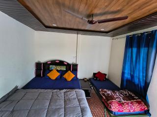 Baramas homestay chopta - 4