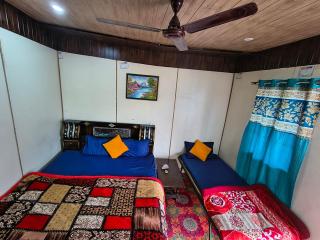 Baramas homestay chopta - 2