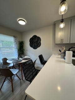LO7 Lovely Emily Apt Dallas - 2
