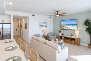 Lakefront Calusa Golf & Country Club Condo A Slice Of Paradise - 2