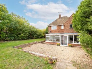 4 Bed With Driveway Next To The Station - 5