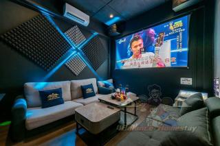 KL Town Homestay 16 Pax - Karaoke, VR & Racing Games - 9