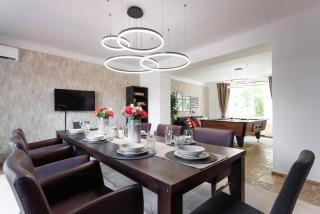 Luxury house with Pool, Garden, Sauna & AC - 9