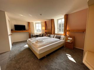 Apart Krone - 2