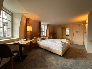 Apart Krone - 1