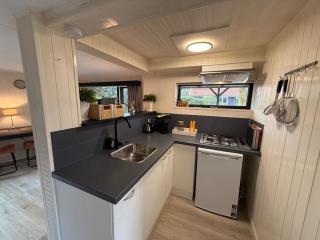 Veluwe Chalet - Fenced Private Garden - with Airco - Recreational only - 50 mins from Amsterdam by car - 9