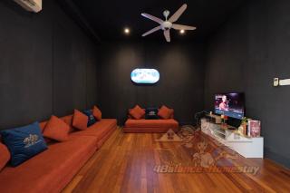 Pool Villa near KLCC 34 Pax - Karaoke & PS5 - 9 Cars - 9