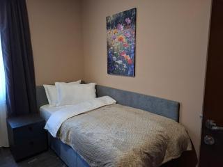 La Vista Luxury Apartments - 4