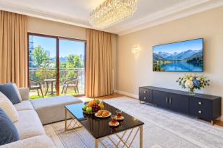 Family Apartment with Balcony by Royal Rentals - 2