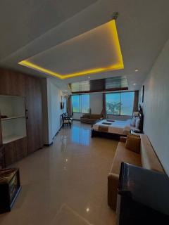 RockCliff Resort- Premium Executive Mountain View Room -5 Min to GPO - 8