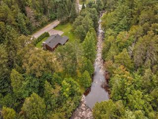 Nature chalet, spa, river in Saint-Côme - 3