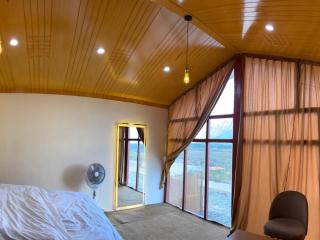 The Crescent Resort - 5