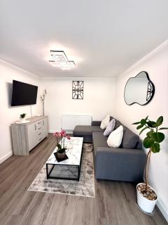 Stylish One Bedroom Apartment - 9