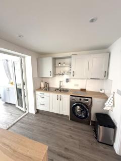 Stylish One Bedroom Apartment - 4