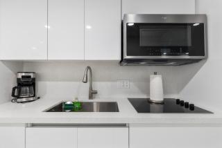 Studios in Brickell with Pool, Gym, free parking and Game Room - 2