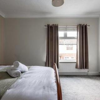 Central Bishop Auckland - House - Sleeps 4 - 3