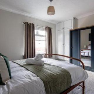 Central Bishop Auckland - House - Sleeps 4 - 4