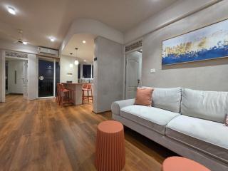 Gulzar Premium Stays - Beach view 2 BHK at Payyambalam - Fully Air-conditioned - 0