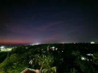 Gulzar Premium Stays - Beach view 2 BHK at Payyambalam - Fully Air-conditioned - 4
