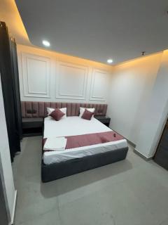 Hotel Golden Plaza - 9