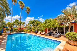 5BR Villa with Private Pool Near Palm Beach - 3