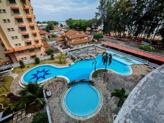 DHana Pantai Puteri Homestay - 0
