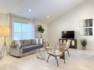 Super Cozy Entire House ABL Near Downtown - Book Now !! - 5