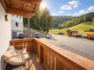 OLDWOOD CHALET - Design Chalet & Balcony - 9